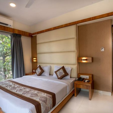 Home2 Suites And Service Apartments, Mumbai Airport Kültér fotó