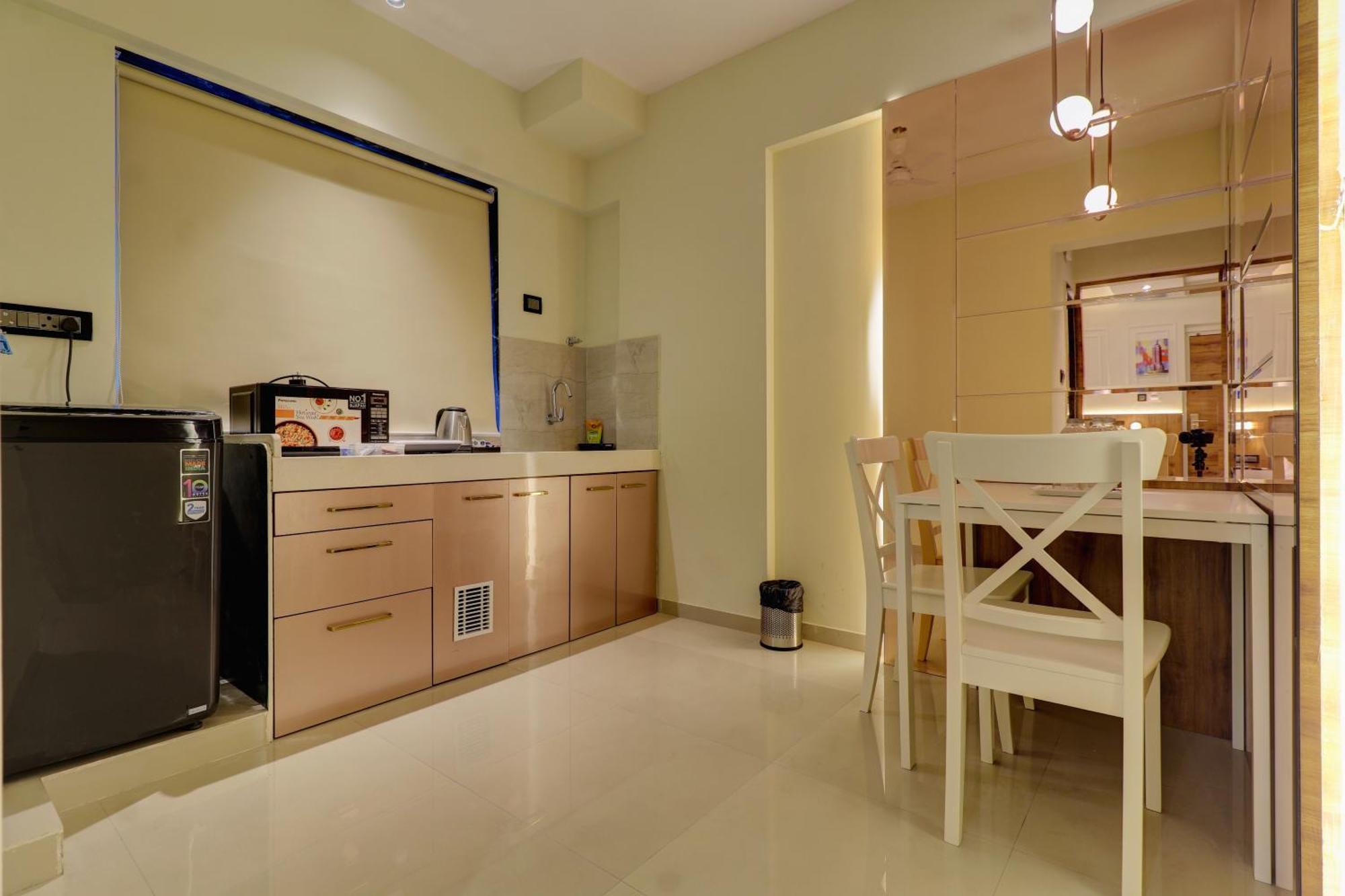 Home2 Suites And Service Apartments, Mumbai Airport Kültér fotó