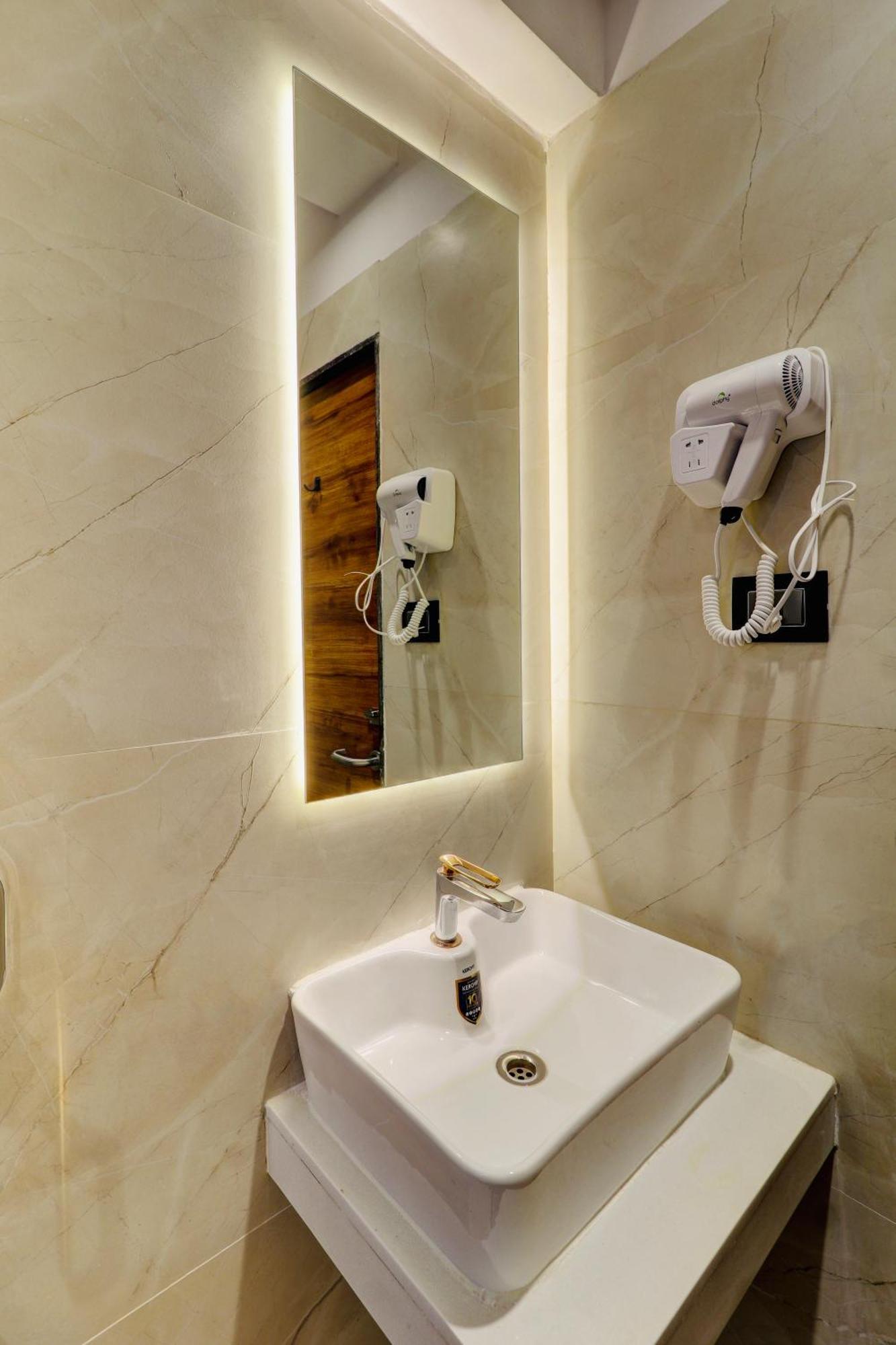 Home2 Suites And Service Apartments, Mumbai Airport Kültér fotó